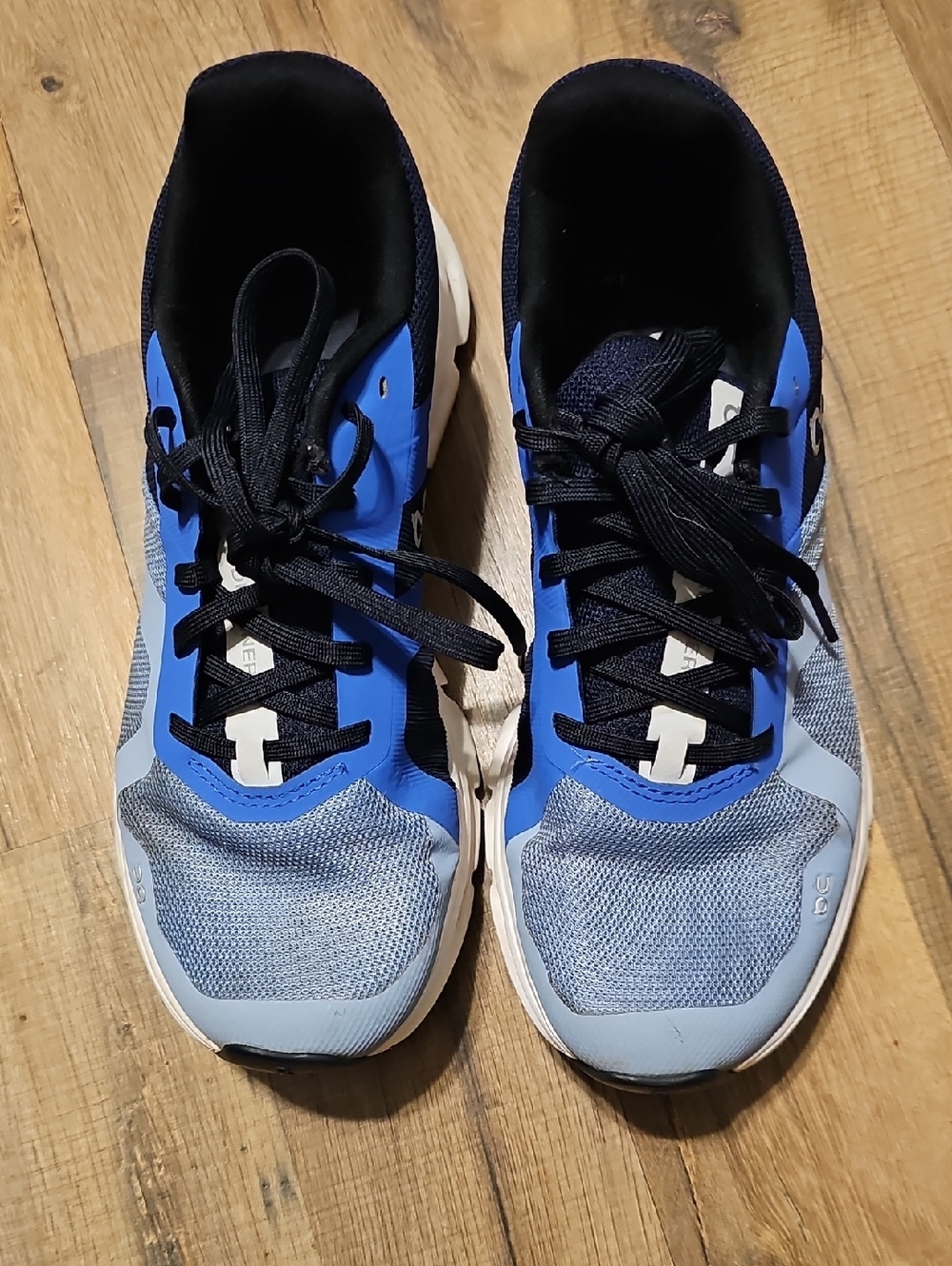 On Cloud runner 5 Chambray/ Mightnight Blue Sneakers Womans Size 8.5W